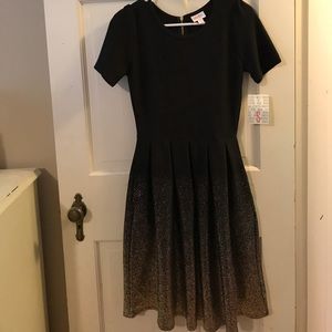 Small  Elegant Amelia