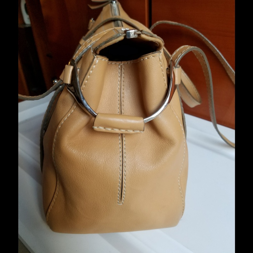 SOLD !!!!  Tod’s !!! sholder purse  camel color - Picture 3 of 7