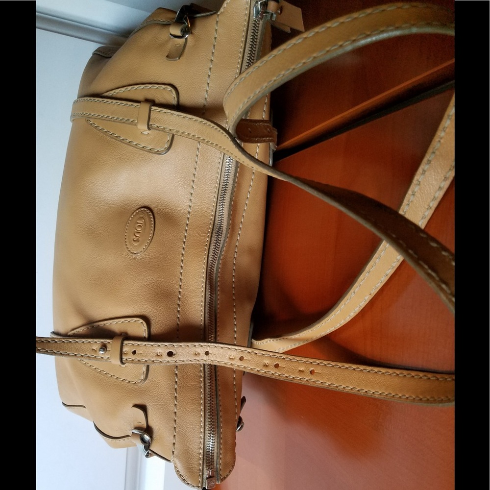 SOLD !!!!  Tod’s !!! sholder purse  camel color - Picture 5 of 7