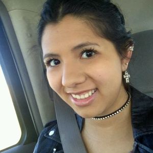 Meet your Posher, Victoria