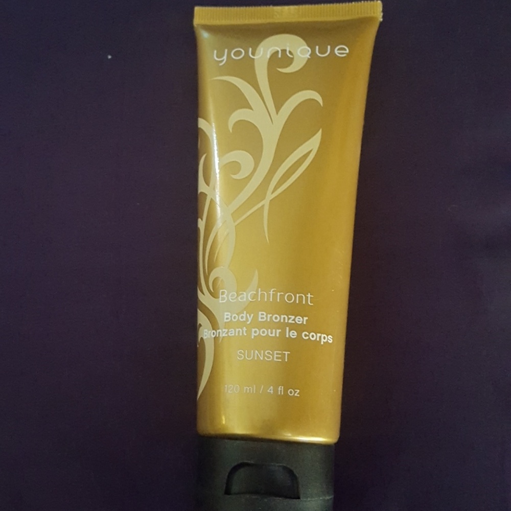 Younique beachfront body bronzer