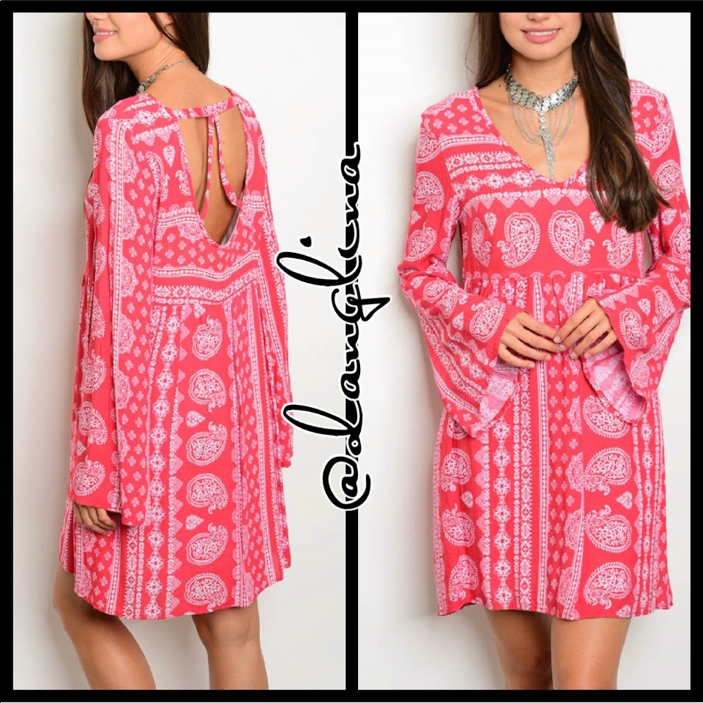 ❣️ Sale was 45$ down sizing ❣️ Belled sleeve dress