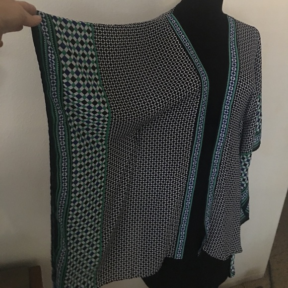 Violet + Claire Kimono - Picture 3 of 7