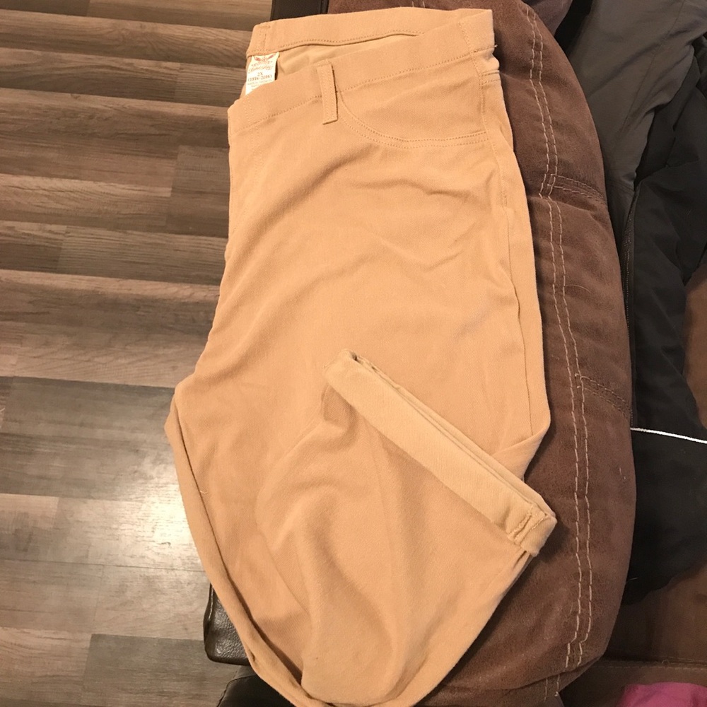 Cuffed leg capris