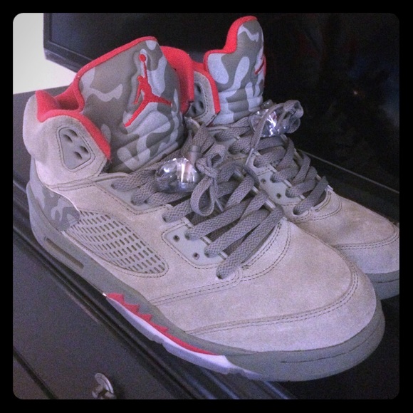 Camo 5s size 9 great condition