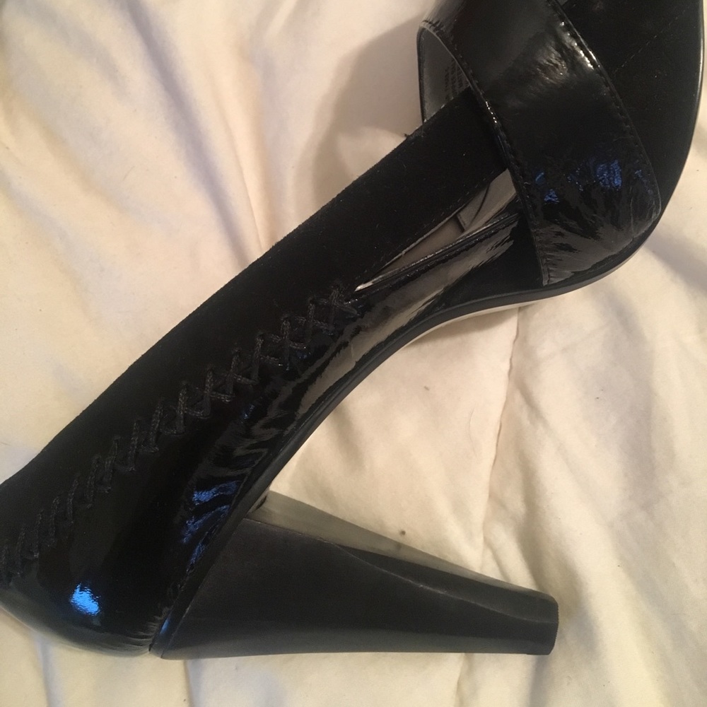 Heels - Picture 3 of 6
