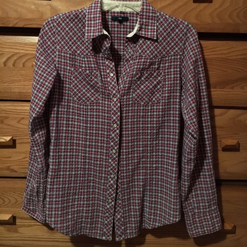 Gap shirt