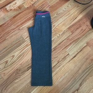 NIKE Capris Size Small
