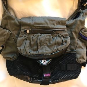 HARAJUKU LOVERS ARMY GREEN BAG 