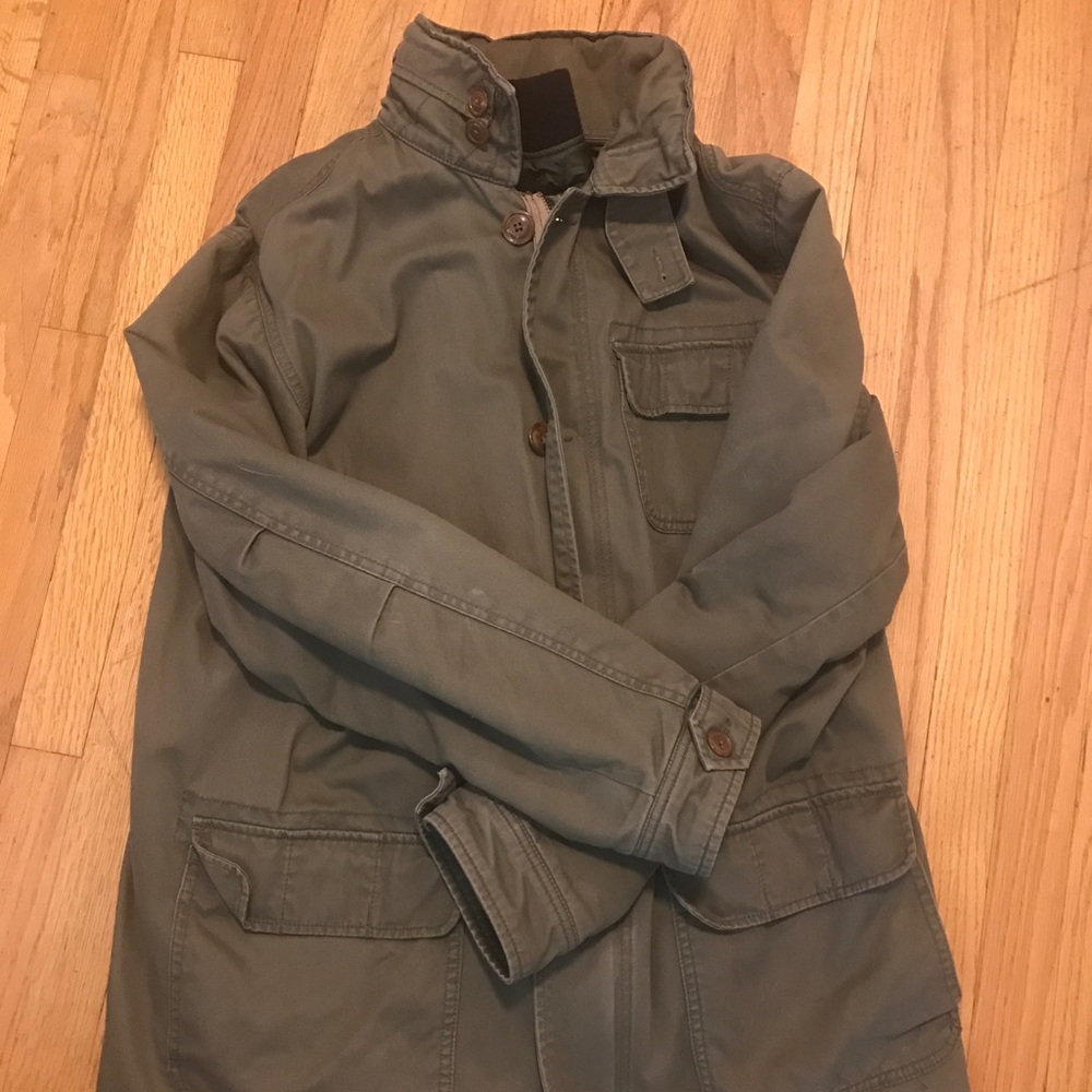 Old Navy Men's jacket w/removable vest.