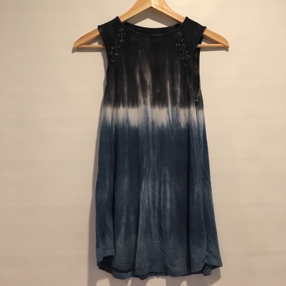 Soft and sexy tank with blue to white ombré
