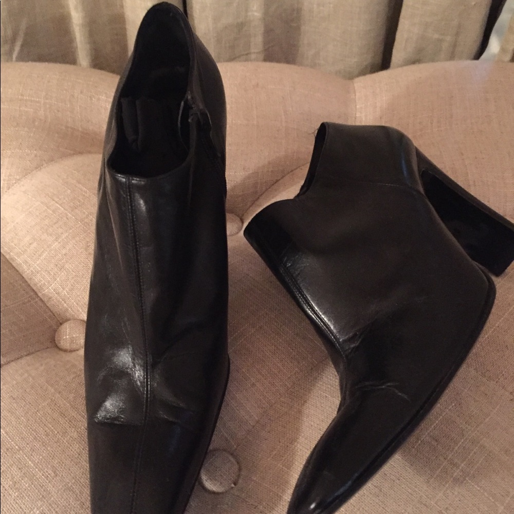 Vintage FENDI Sz. 9 black ankle boots