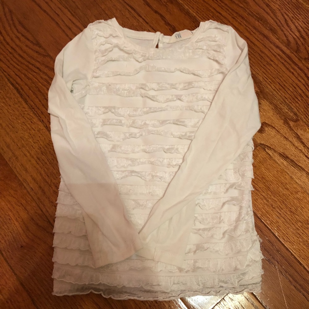 👚EUC👚Cream colored ruffled shirt 👚