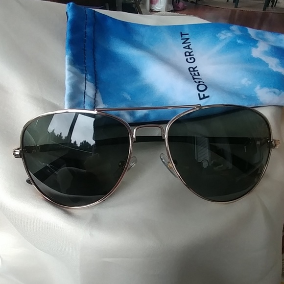 Foster Grant Accessories - New Aviator Foster Grant Sunglasses