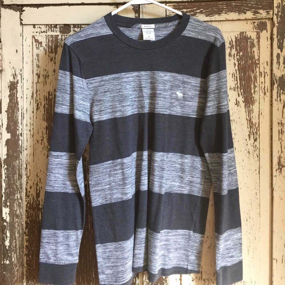 Abercrombie & Fitch Muscle Fit Tshirt