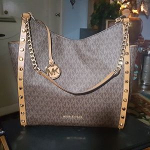 NWT MICHAEL KORS NEWBURRY  SHOULDER CHAINED TOTE!