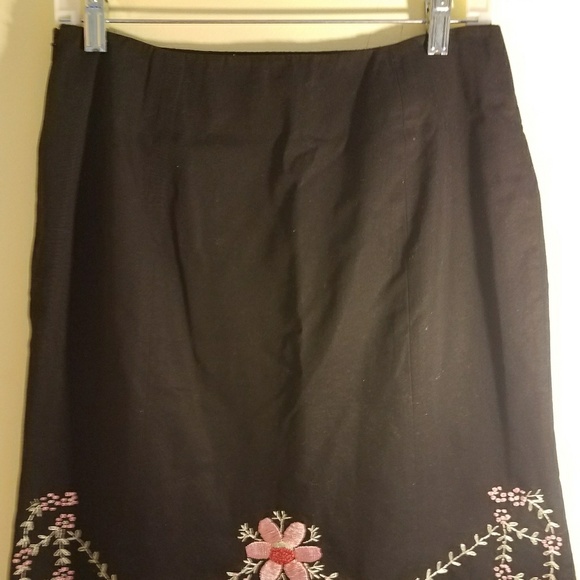 Skirt - Picture 1 of 2