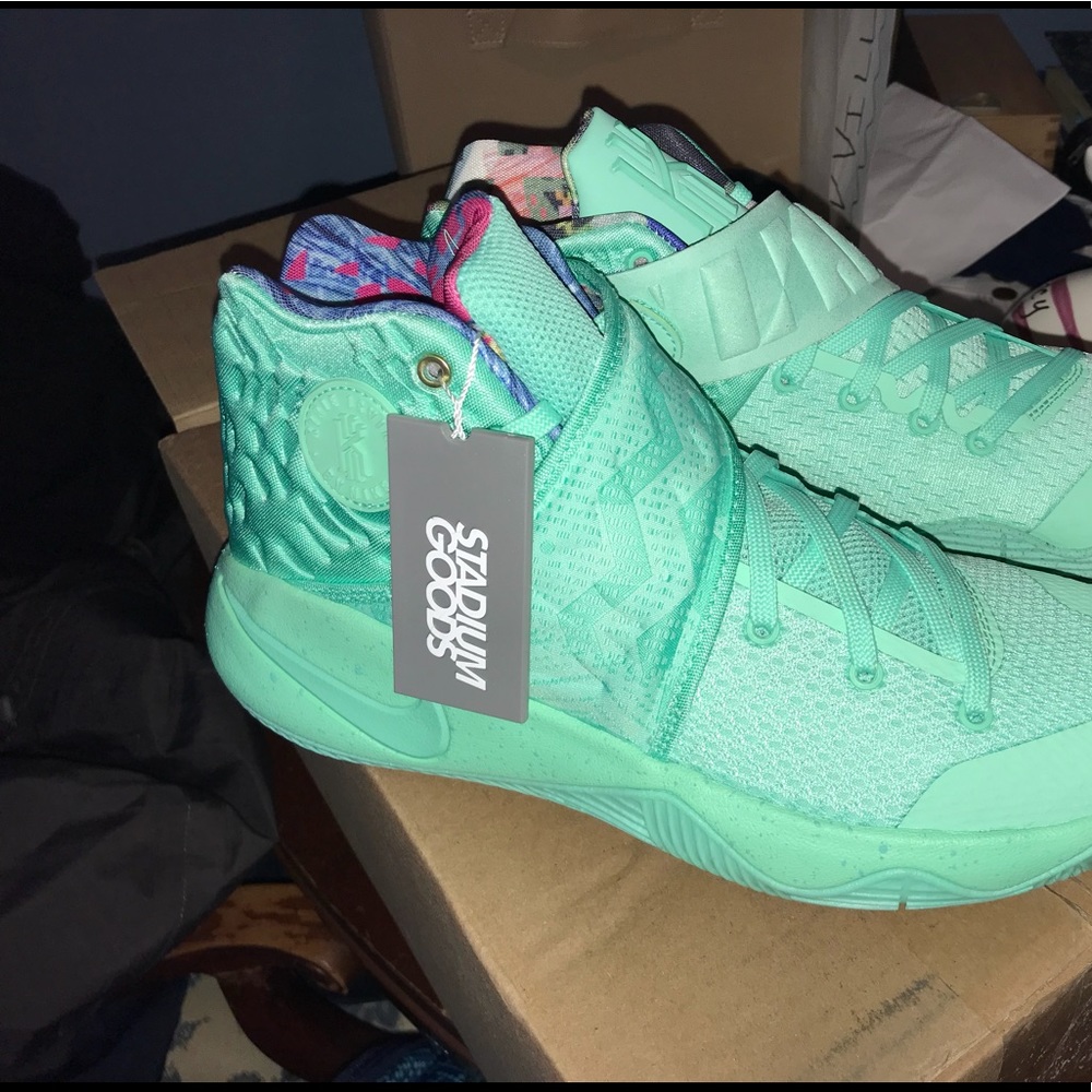 Meet your Posher, Madox