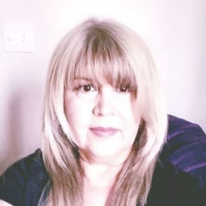 Meet your Posher, Gloria