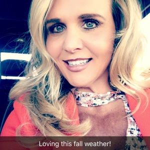 Building my Poshmark Closet for you to enjoy!