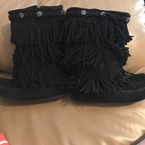 Girls Minnetonka Suede Boots
