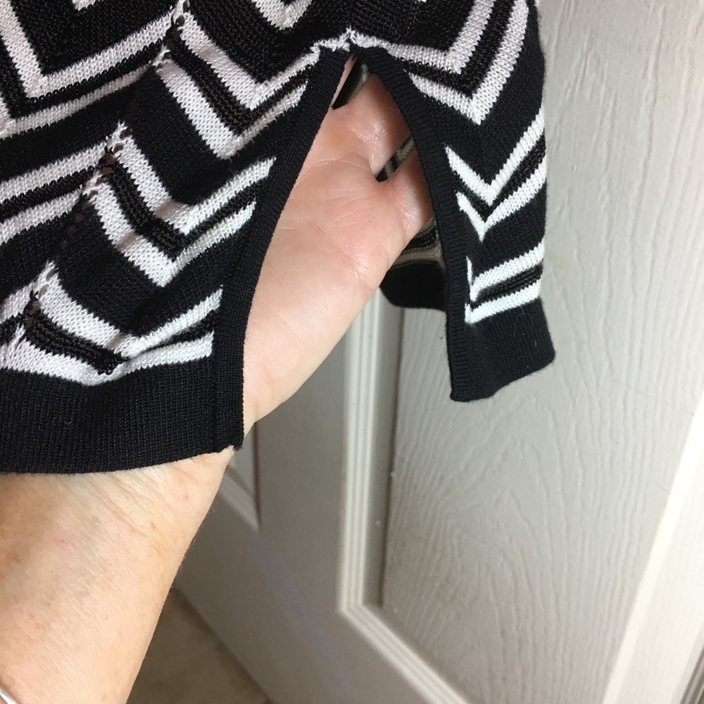 🛑SOLD🛑WHBM Sweater/Mini Dress - Picture 2 of 3