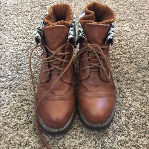 Winter ankle boots