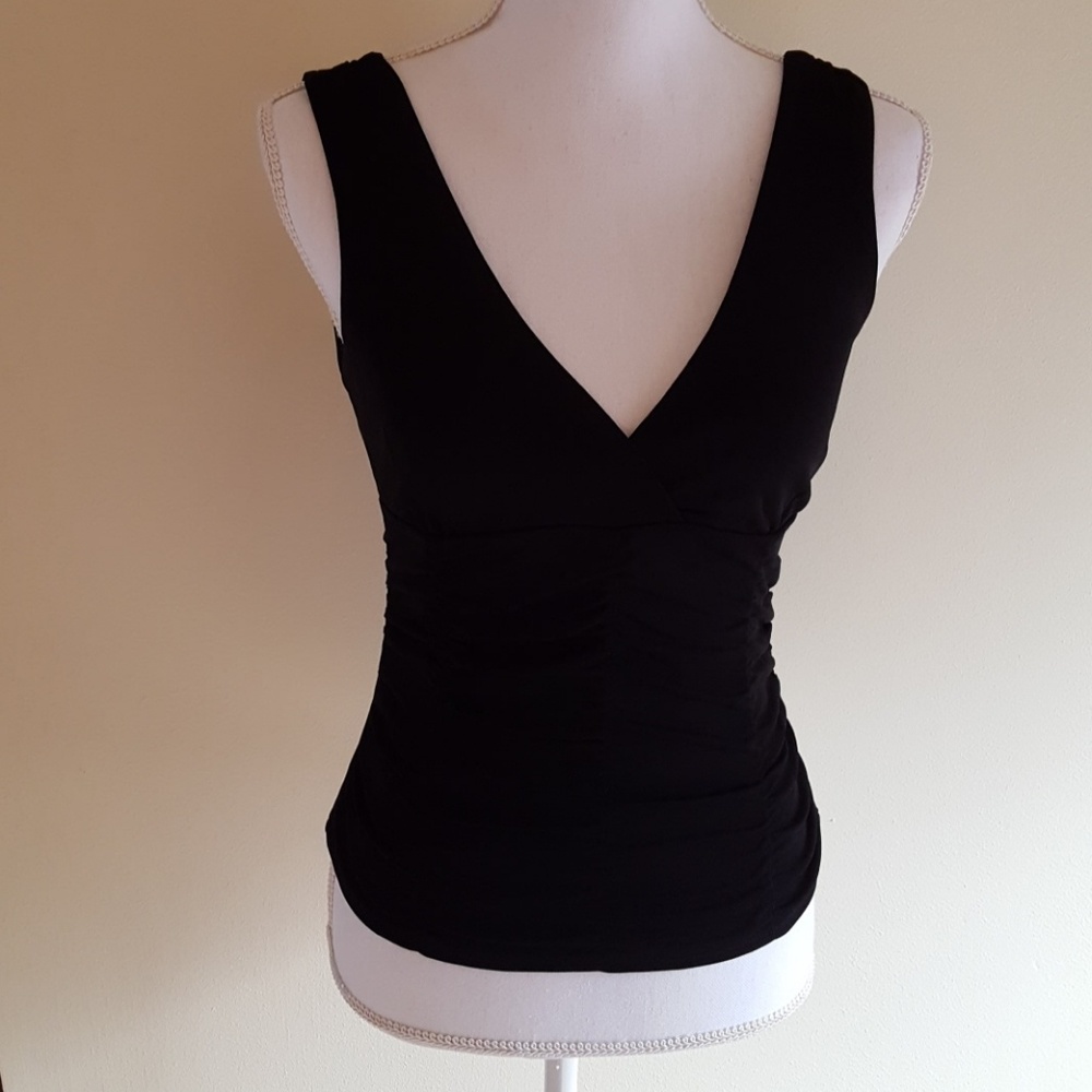 VS/Moda double v-neck ruched top