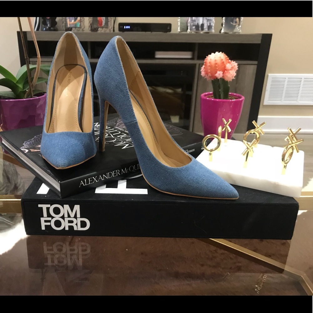 Fabulous Denim Jean Pump!