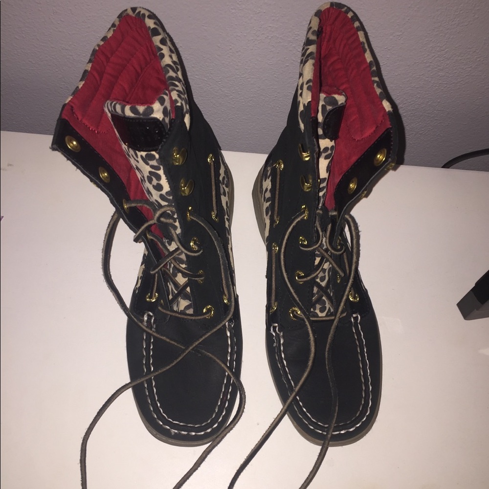 Sperry boots size 8