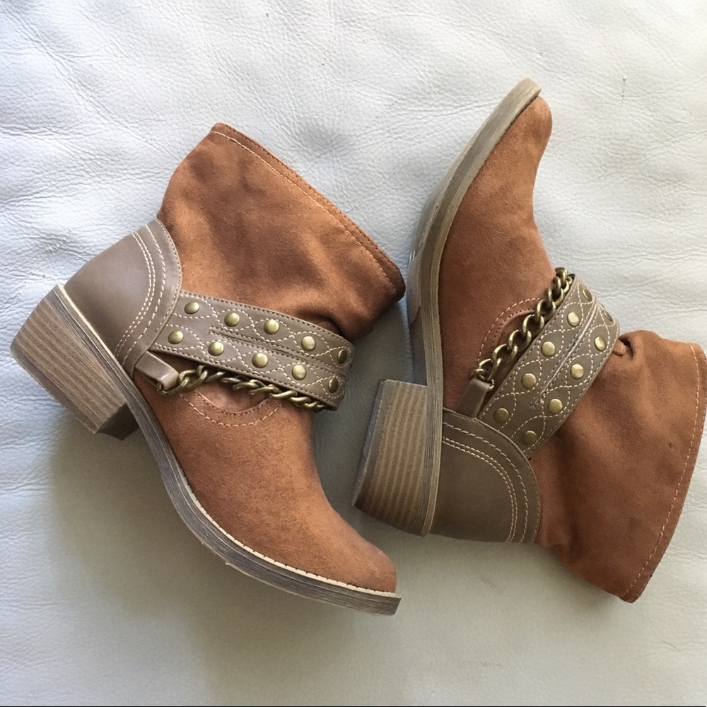 Candie's Brown Suede Booties Size 8