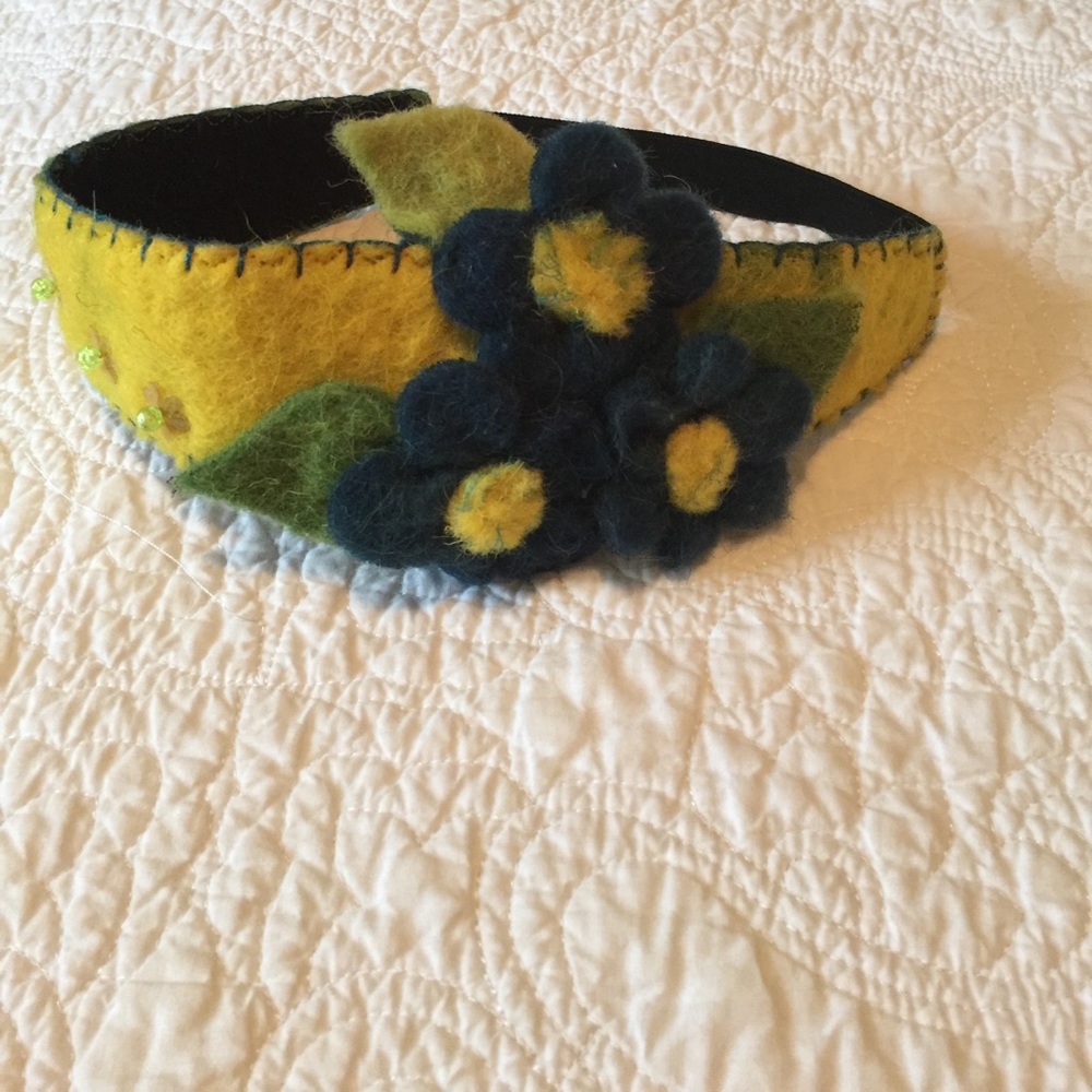 Headband by hand knelt needling