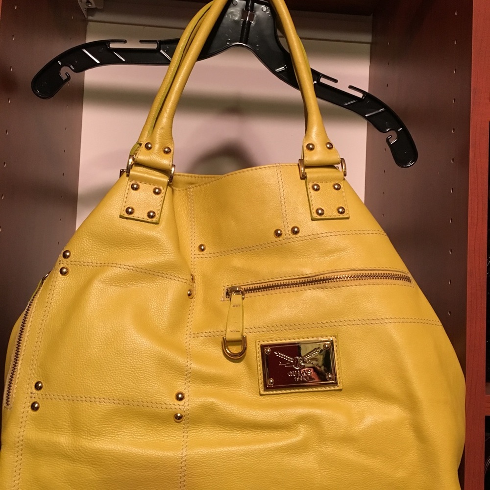 Mustard yellow handbag