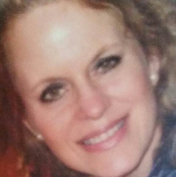 Meet your Posher, Shelly - Picture 2 of 2