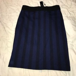 BCBG Max Azria houndstooth skirt BNWT