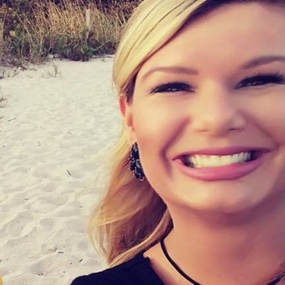 Meet your Posher, Kelly - Picture 2 of 2