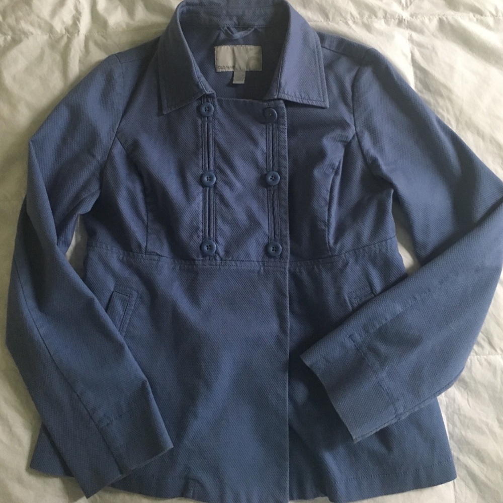 Light jacket with buttons