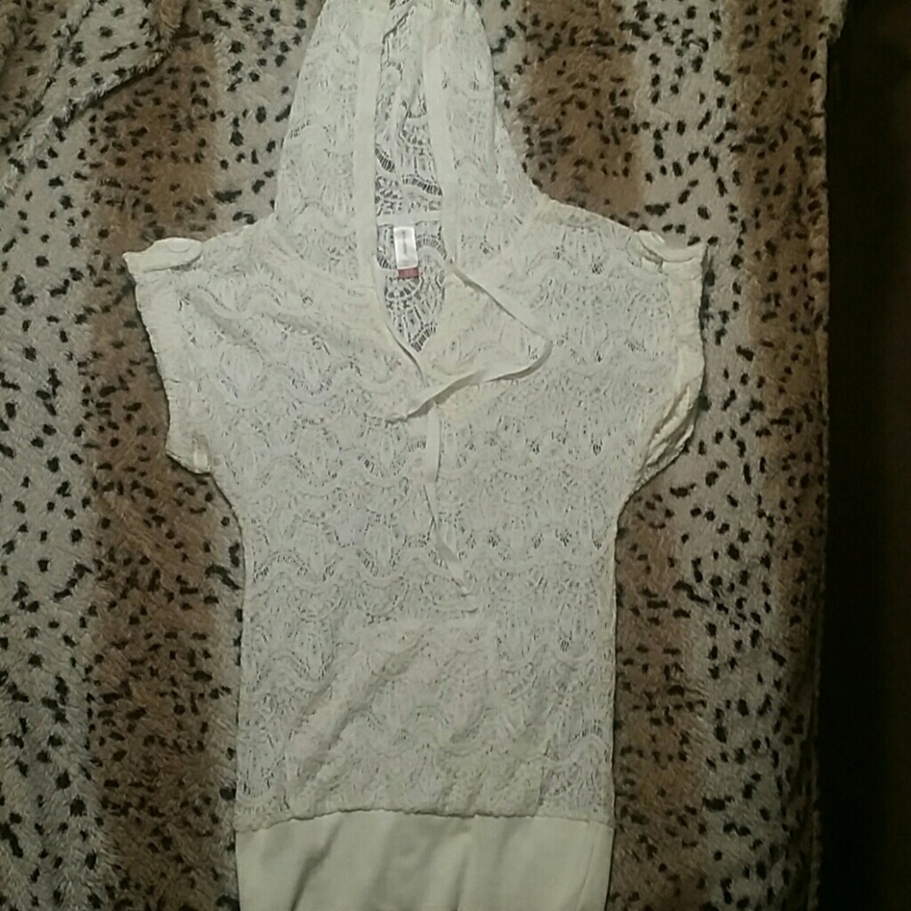 Hooded lace shirt