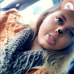 Meet your Posher, Brittany