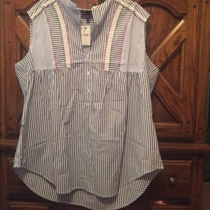 NWT - sleeveless blouse - size 20