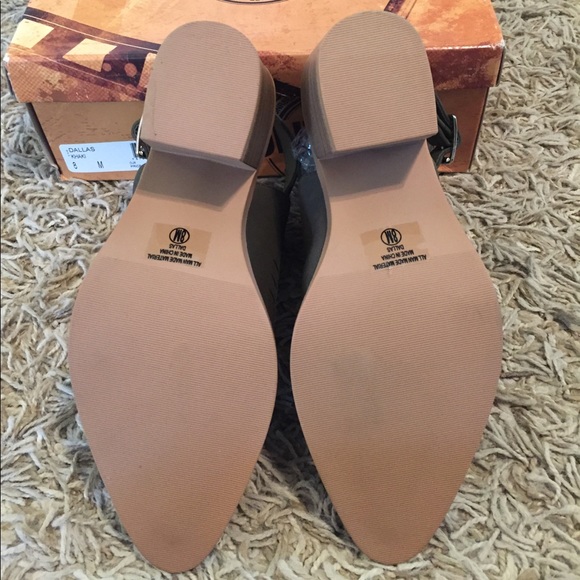 Booties - Picture 3 of 4