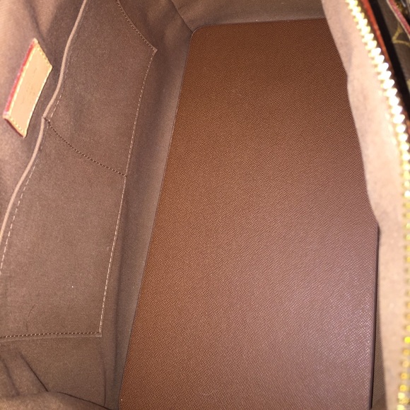 Louis Vuitton Tivoli GM Baseboard & Acess - Picture 5 of 8