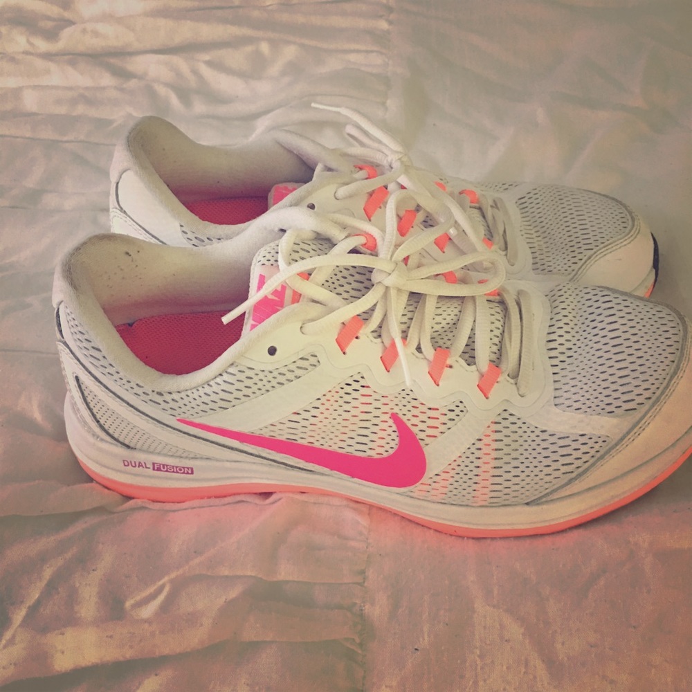 Nike dual fusion