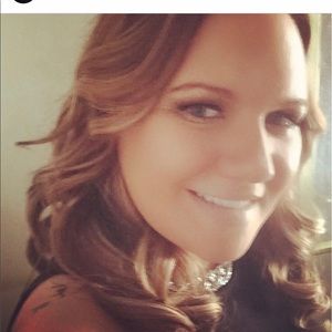 Meet your Posher, Desiree