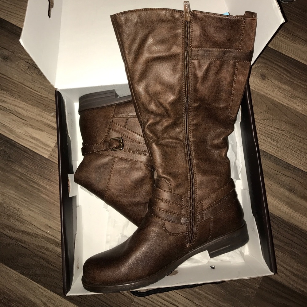 Wide calf boots