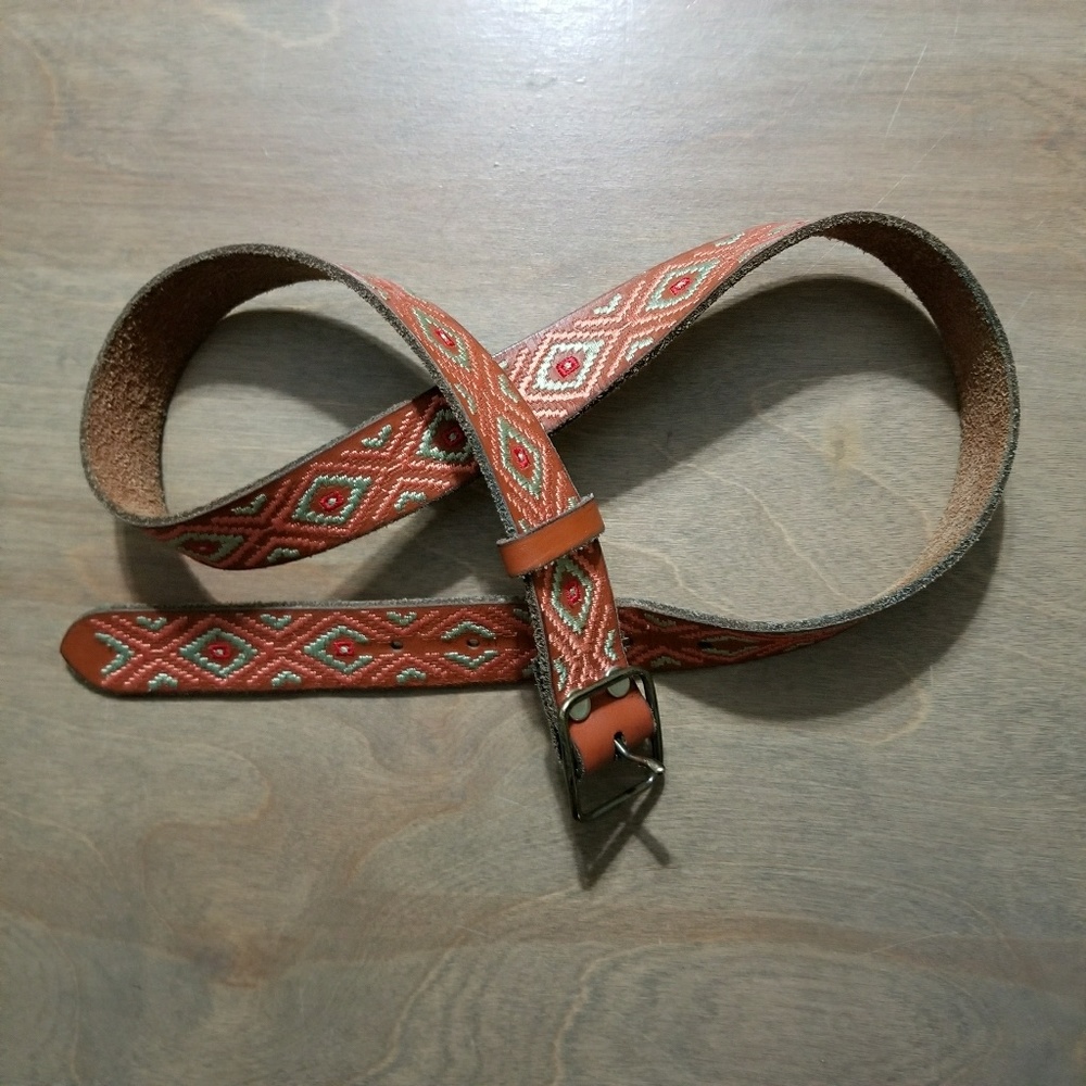 Lucky Brand embroidered leather belt