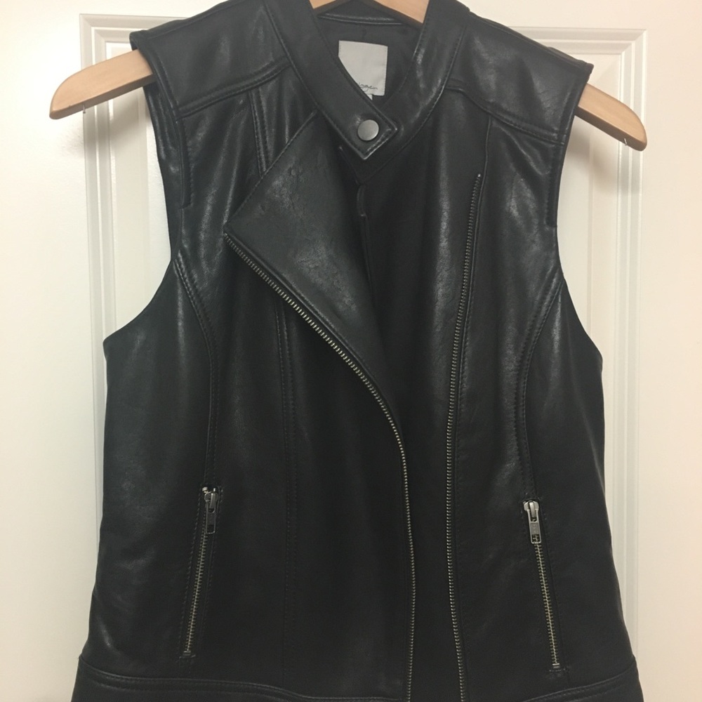 Nwot Halogen leather vest