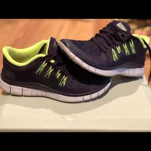 Nike free sneakers