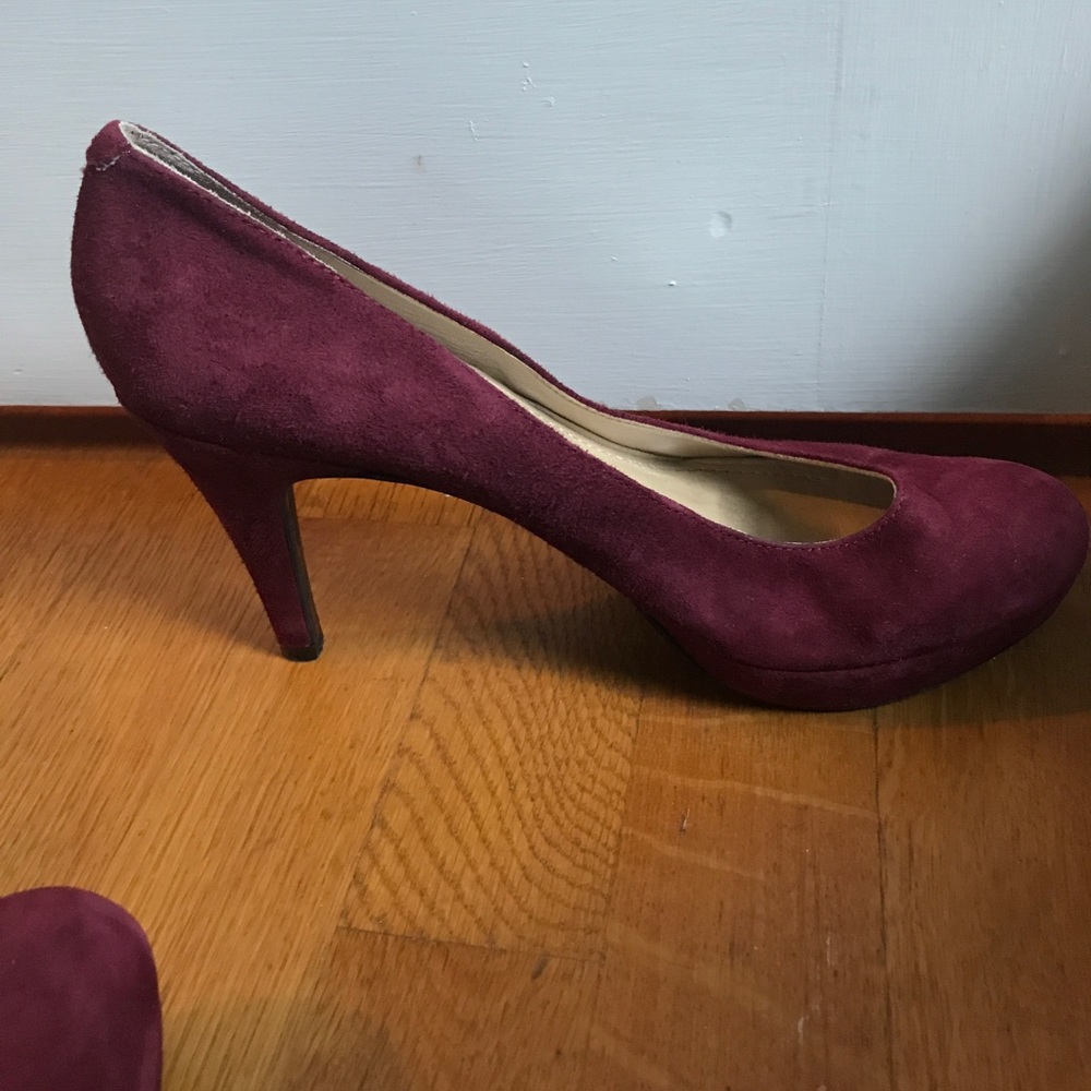 Suede maroon heels