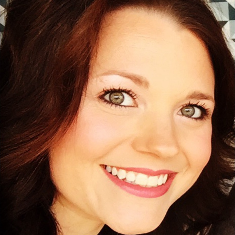 Meet your Posher, Lauren